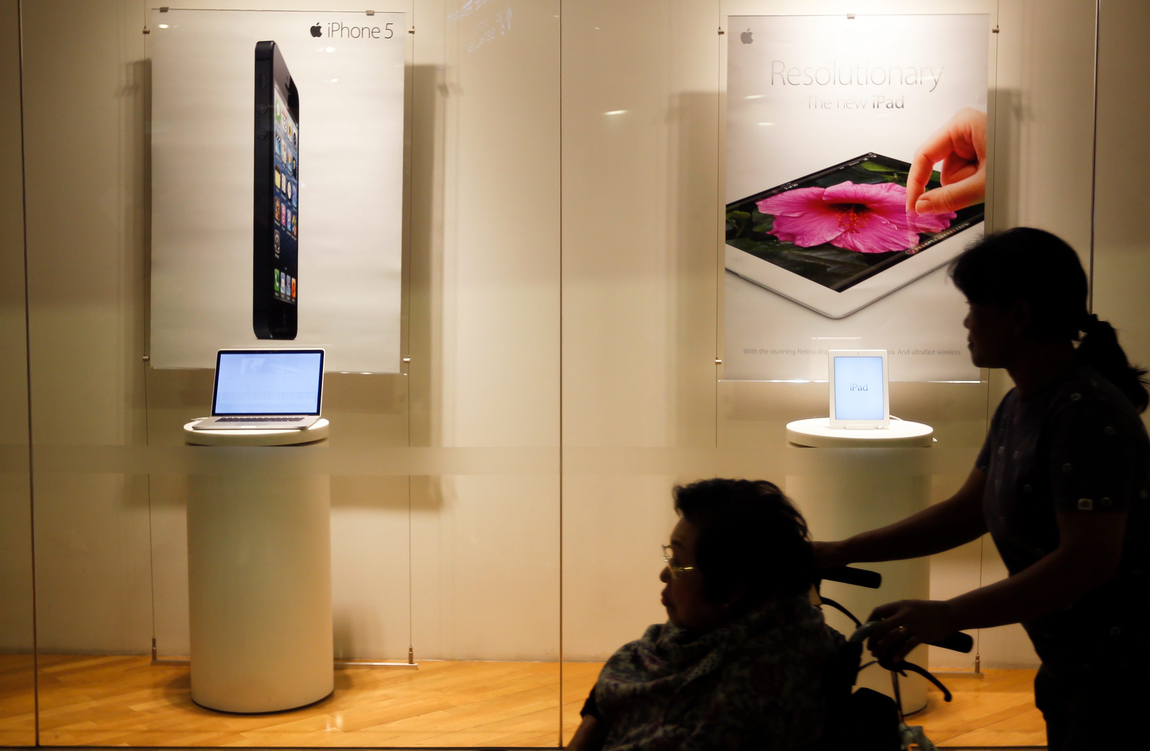 Стартът на iPad mini в Сингапур