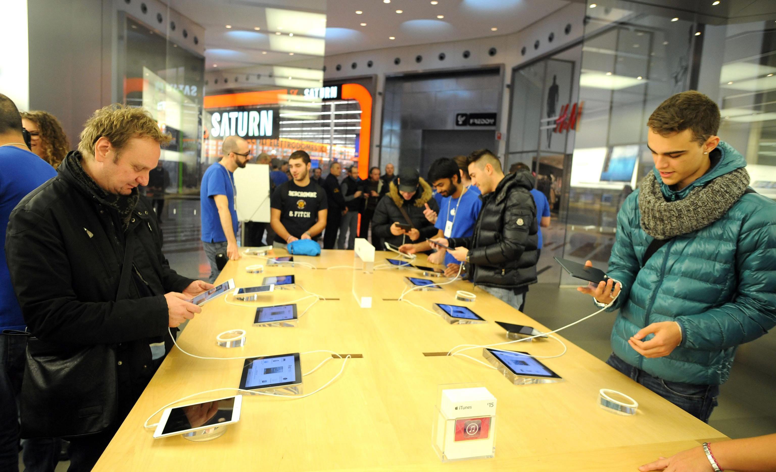 Стартът на iPad mini в Италия
