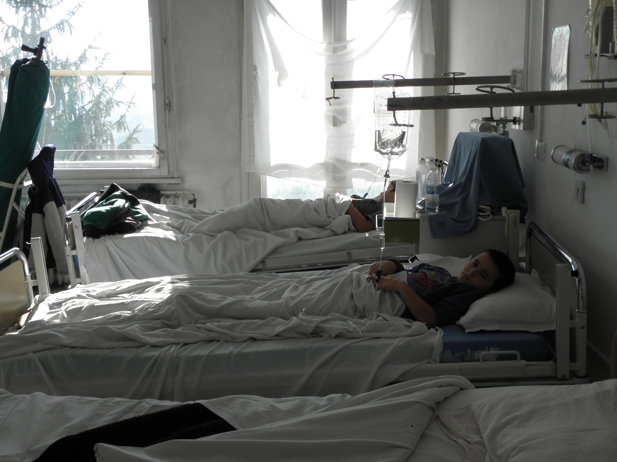 Децата са в болницата в Разлог и се възстановяват