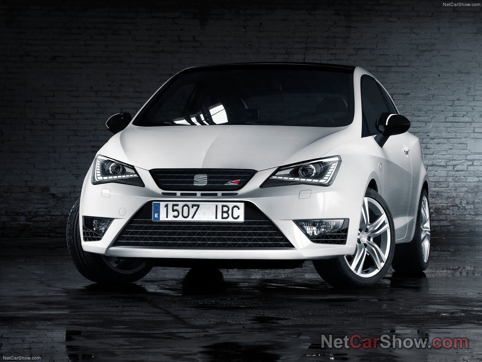SEAT Ibiza Cupra с премиера през февруари (снимки)