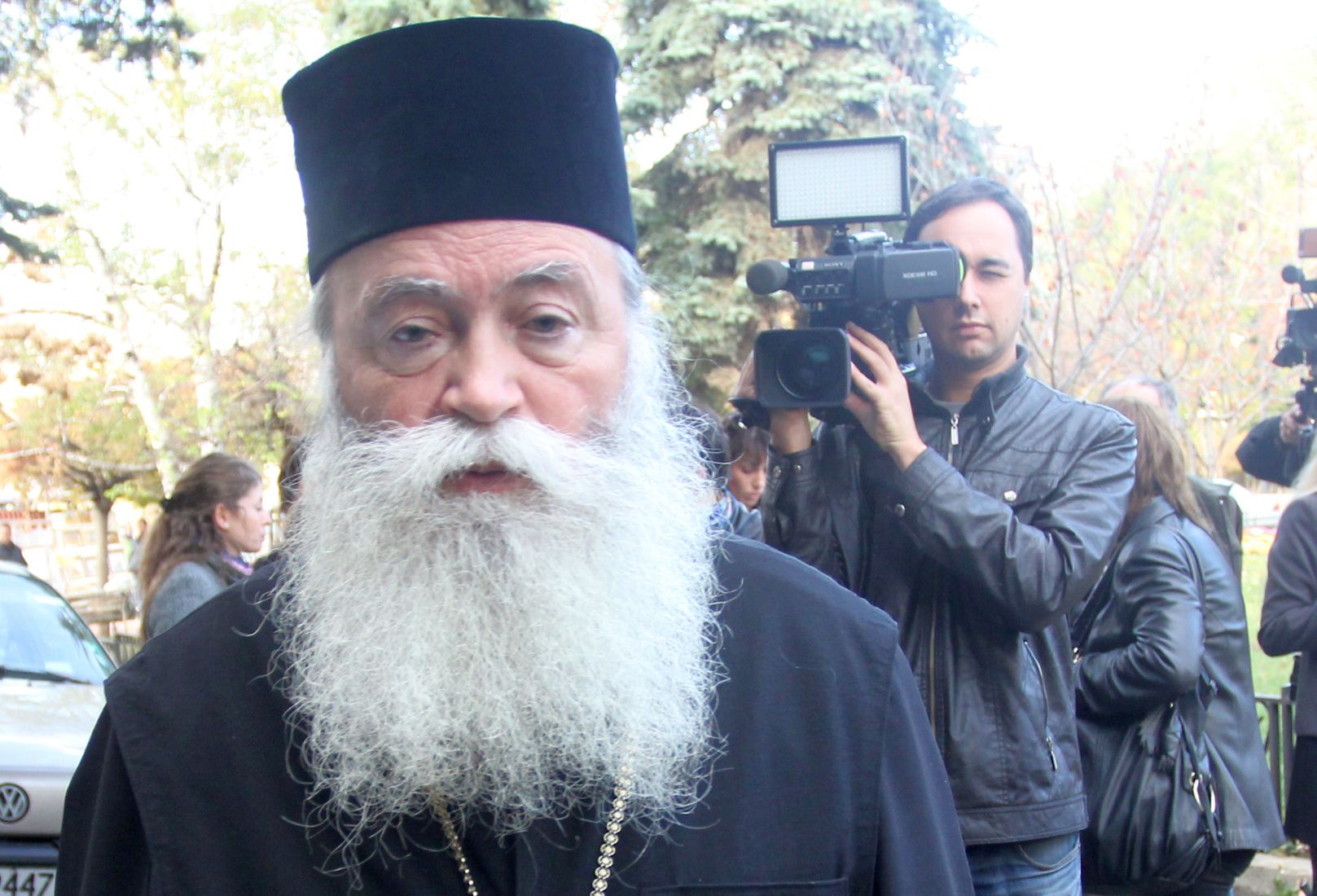 Ловчанският митрополит Гавриил е сред малцината без досие в Светия ...