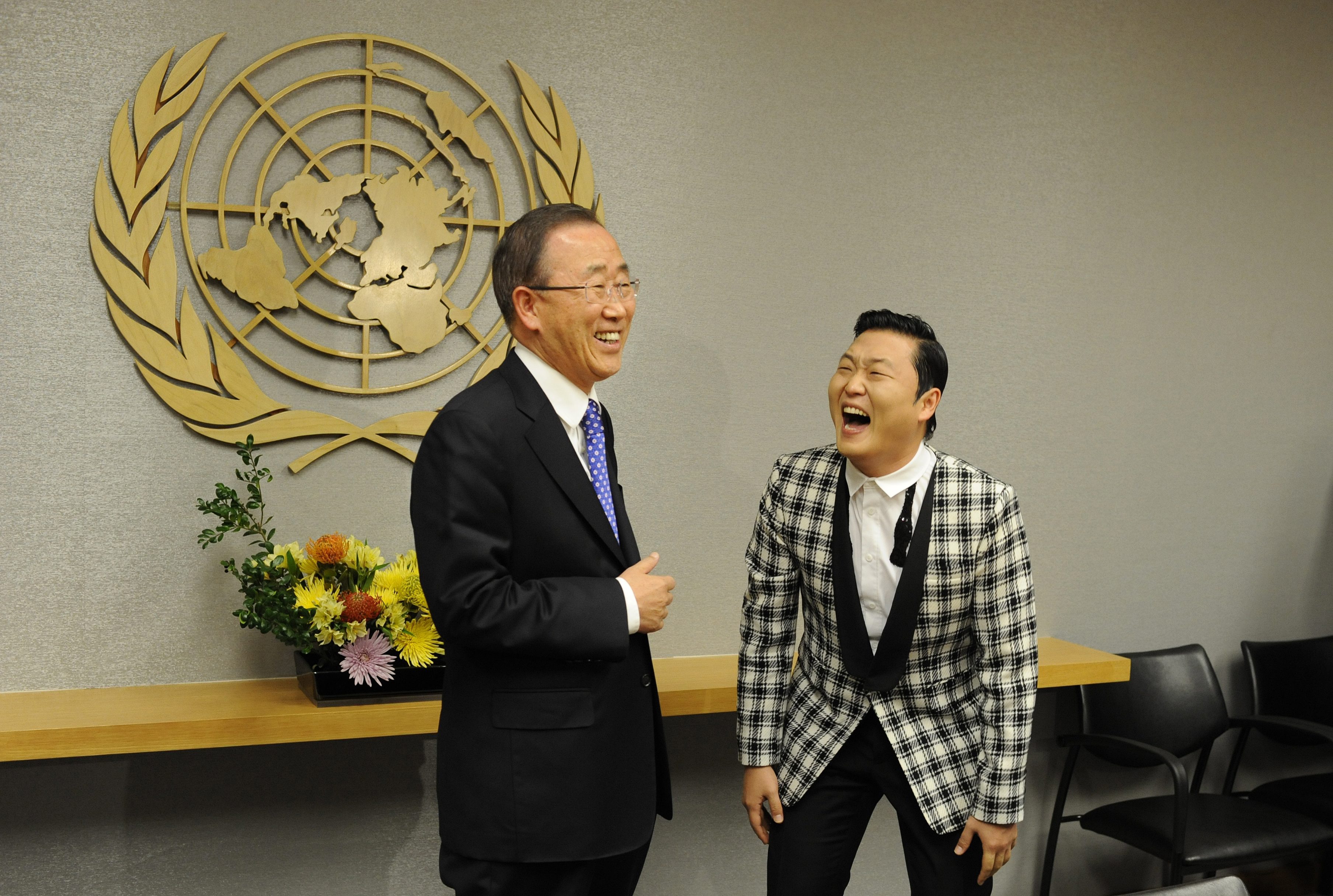 Сай с генералния секретар на ООН Бан Ки-Мун
