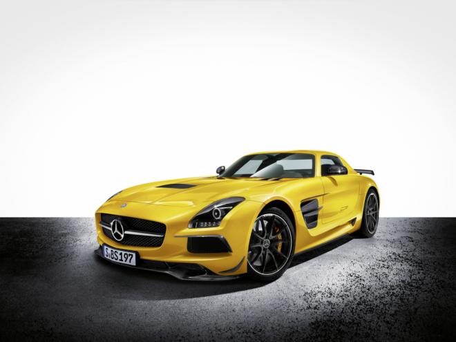 Мерцедес представи SLS AMG Black Series