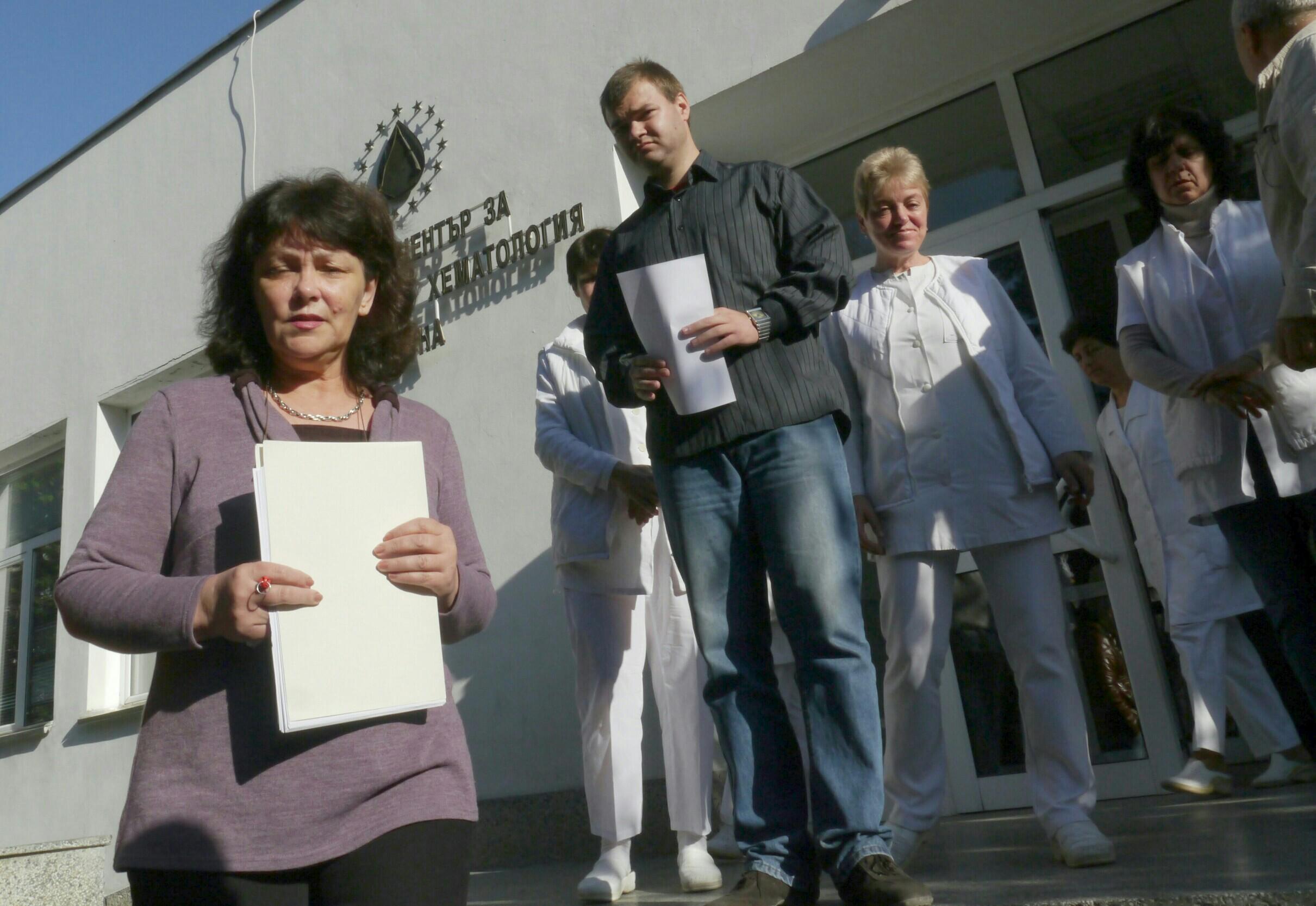 Не всички медици в Кръвния център във Варна са оттеглили оставките си