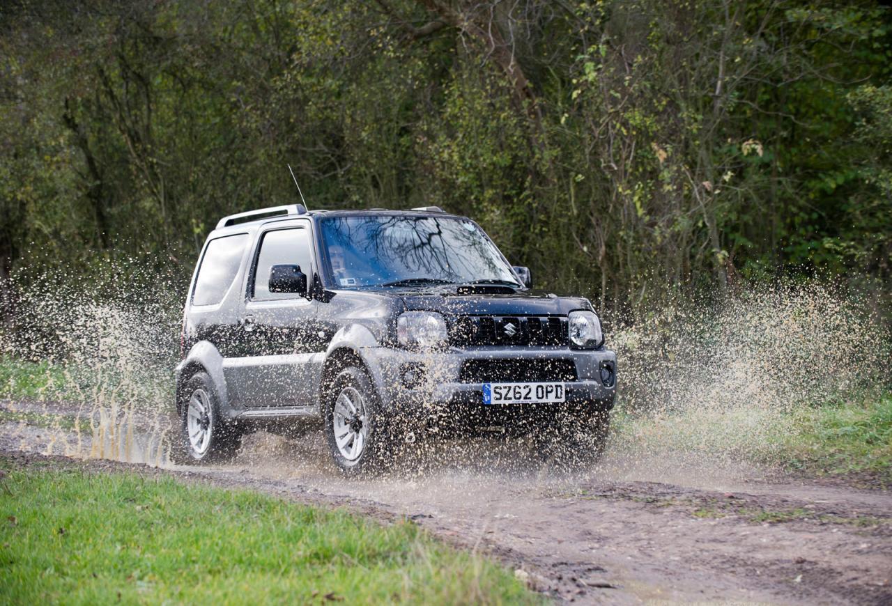 Suzuki разкри фейслифта на Jimny