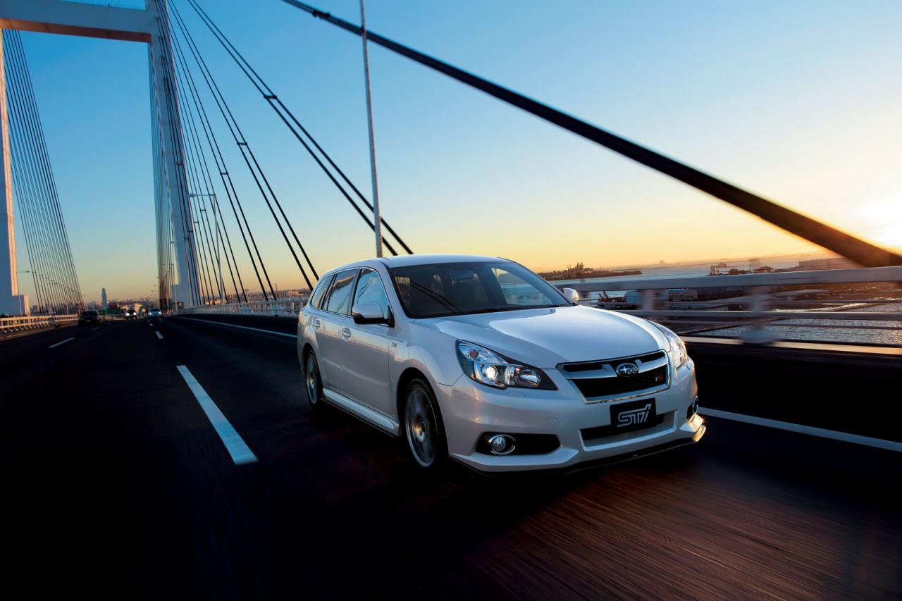 Subaru Legacy мина през ”STI” разкрасяване