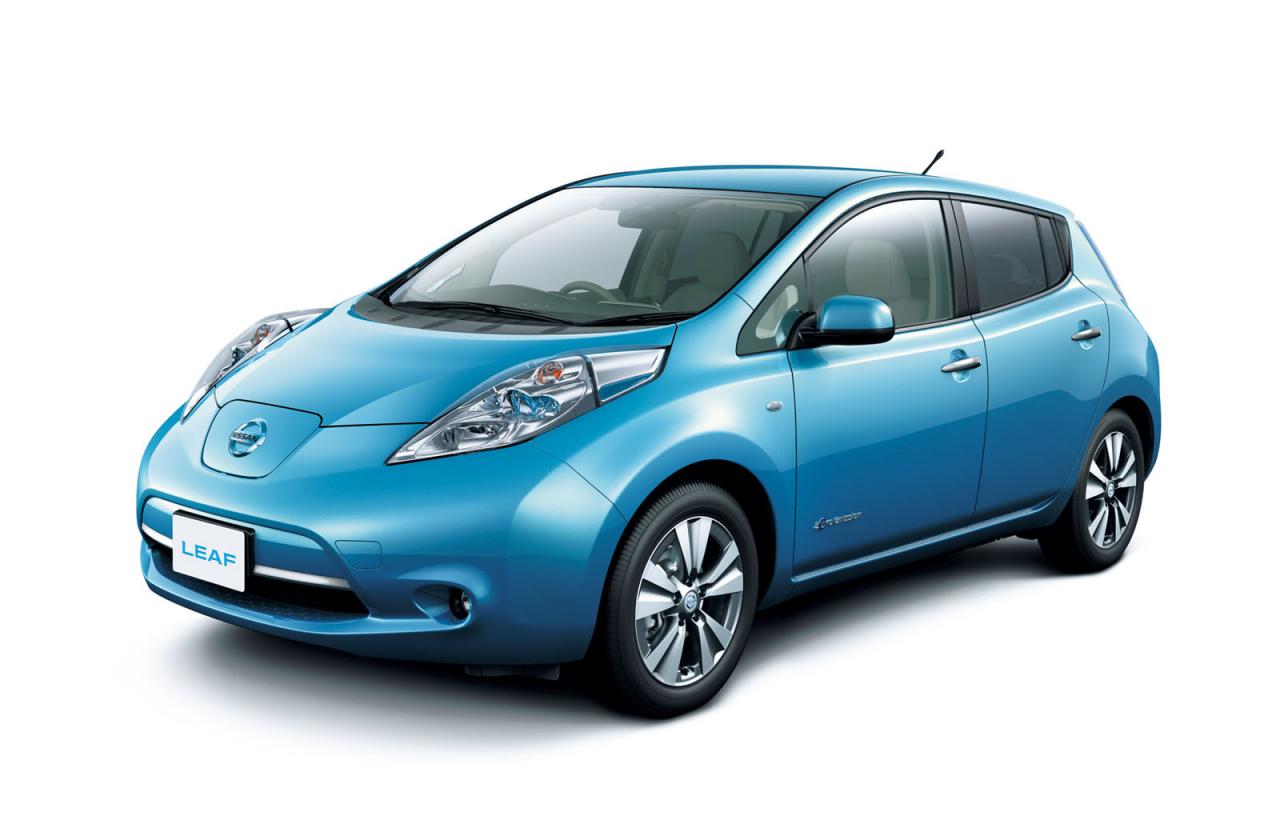 Nissan представи обновения Leaf