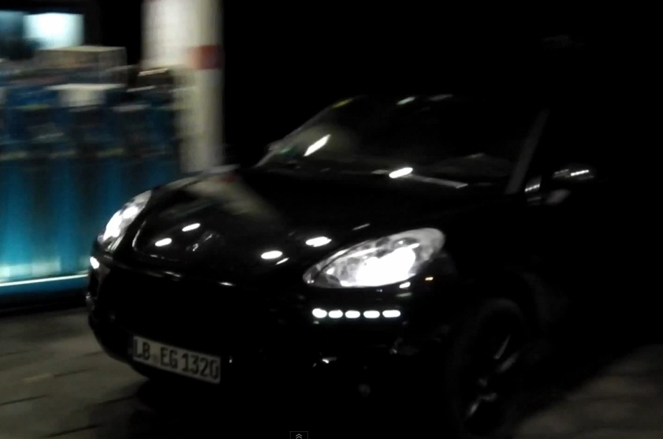 Заснеха за първи път Porsche Macan и новия Cayman (видео)