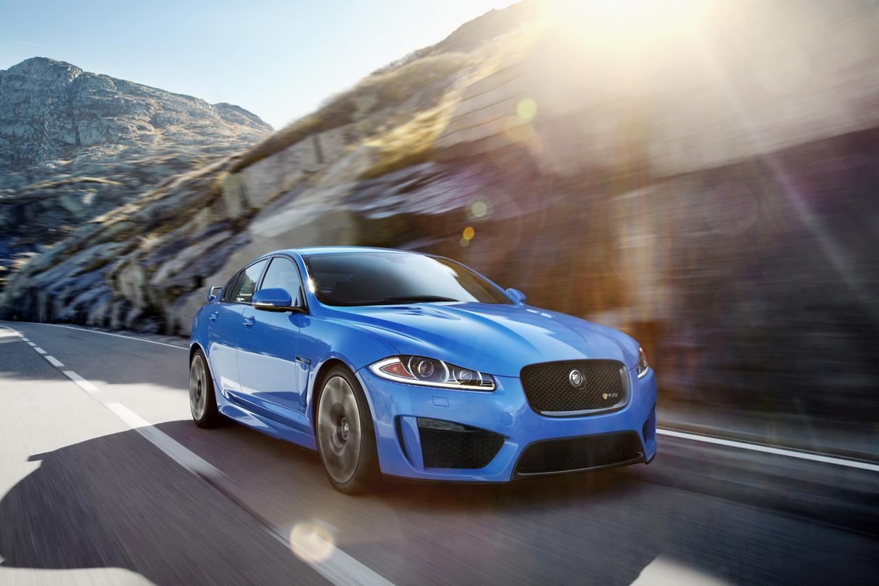 Това е Jaguar XFR-S