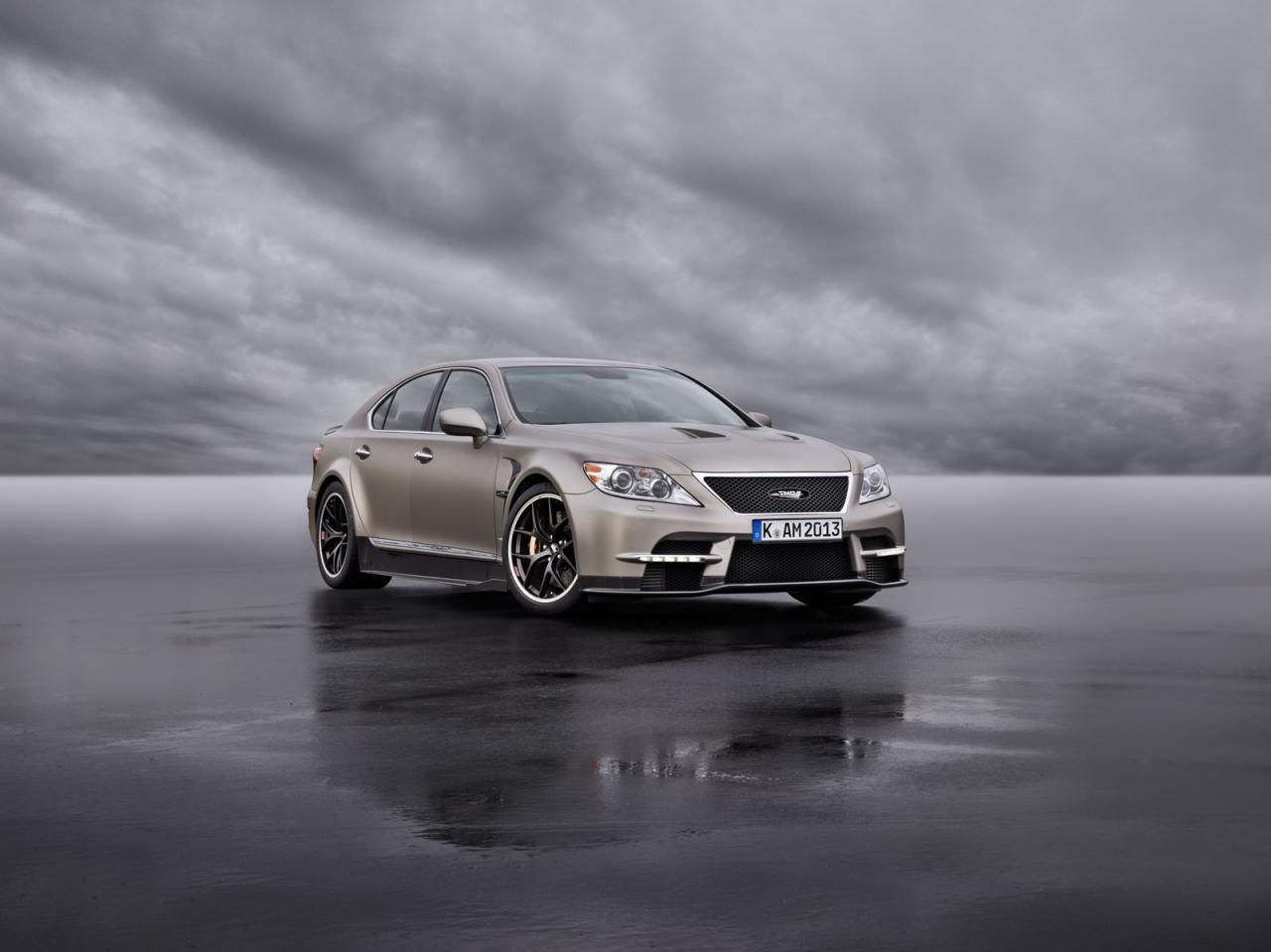 Toyota Motorsport показа седан с 650 к.с.