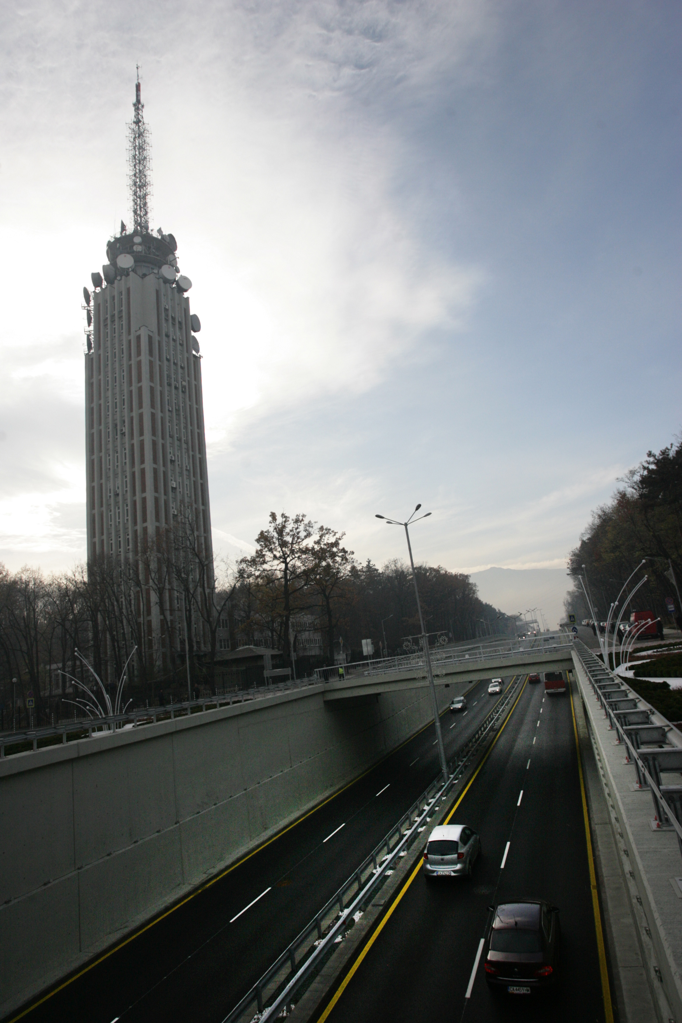 Пуснаха движението по новото кръстовище при Телевизионната кула