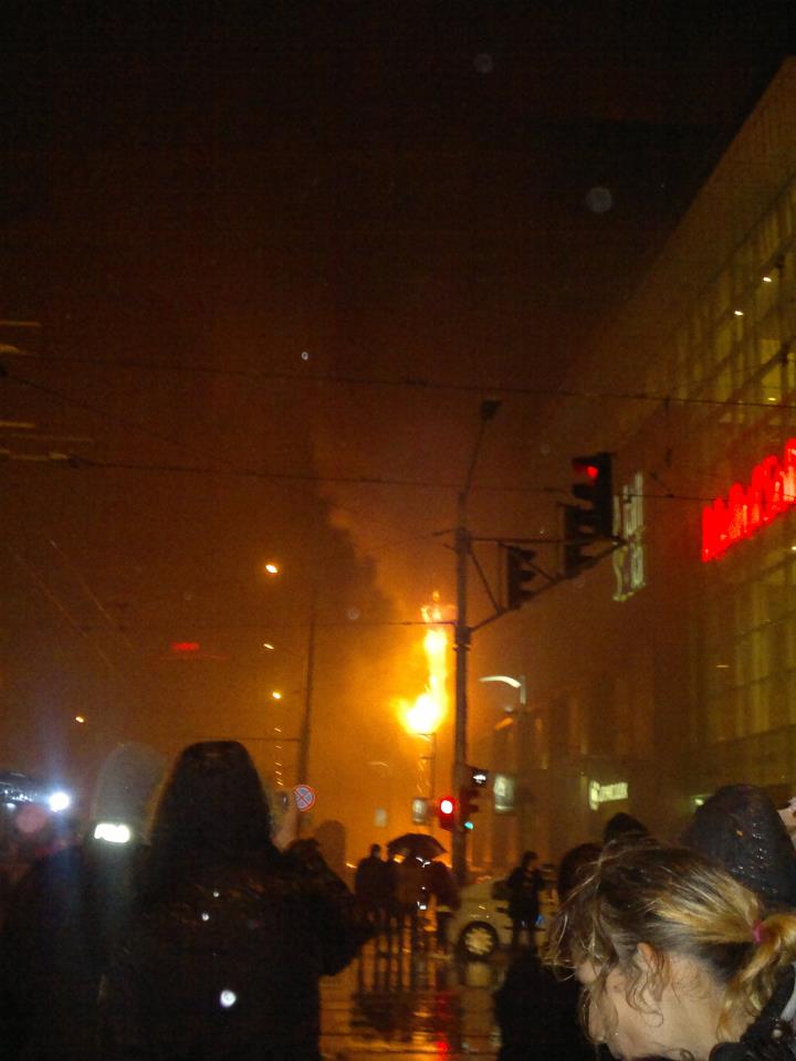 Молът на бул. ”Стамболийски” пак горя