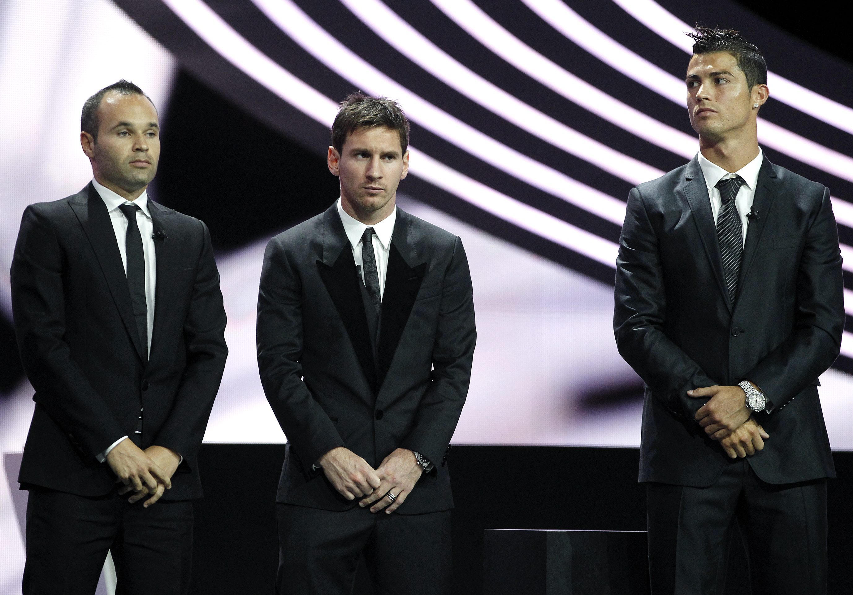Меси, Роналдо и Иниеста в спор за Златната топка
