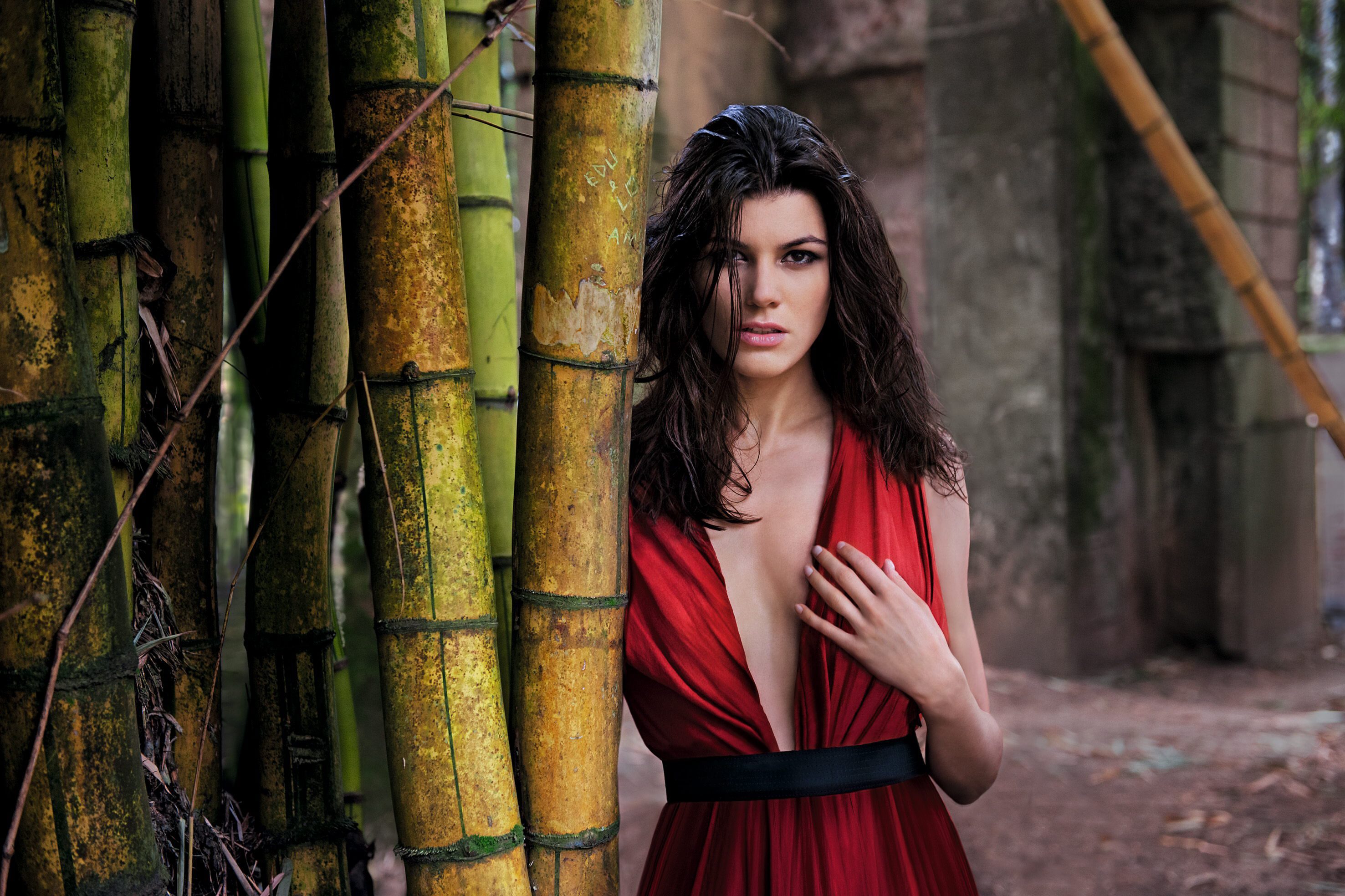 Календарът на Pirelli за 2013 по-”облечен” от всякога