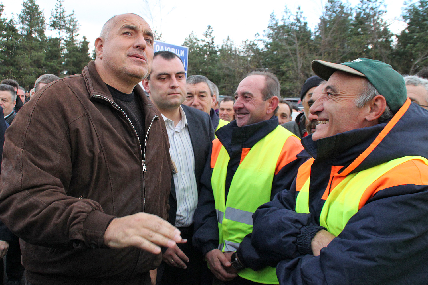 За часове Борисов преряза 3 ленти: Думите отлитат, построеното остава