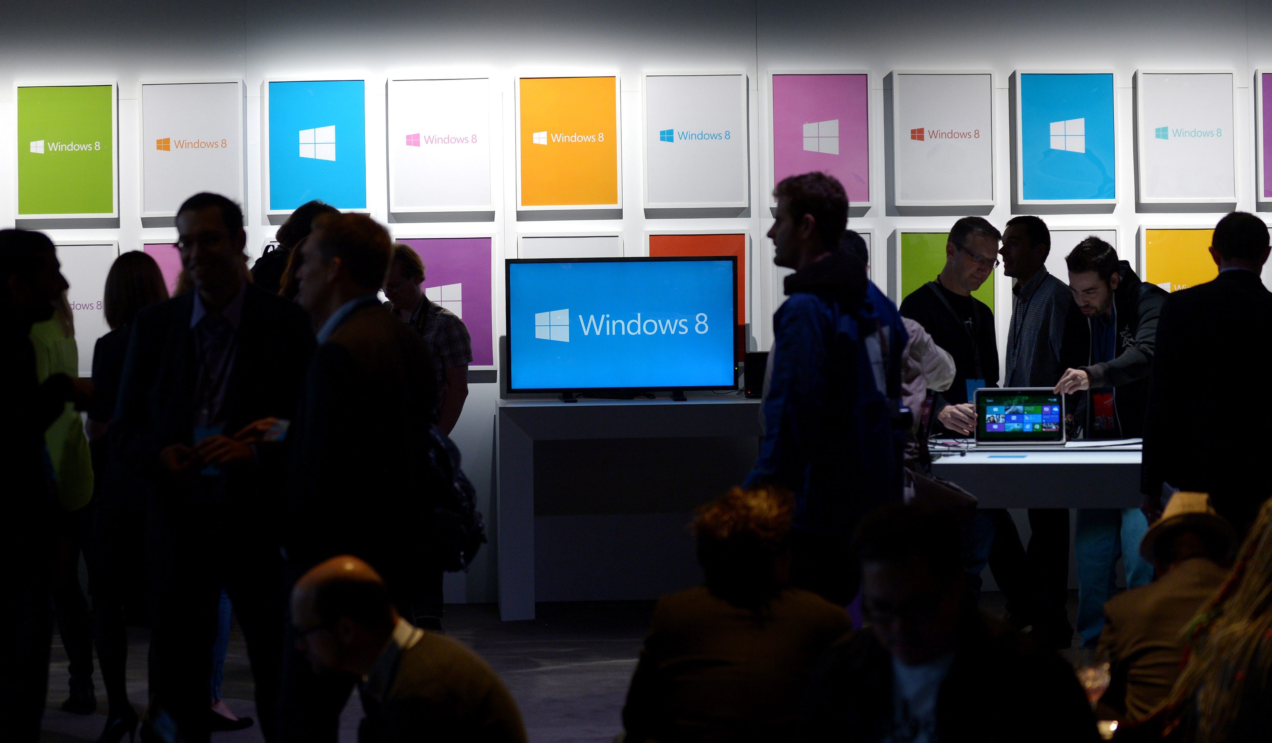 Windows 8 е първата операционна система на Microsoft пригодена за работа с устройства със сензорен екран