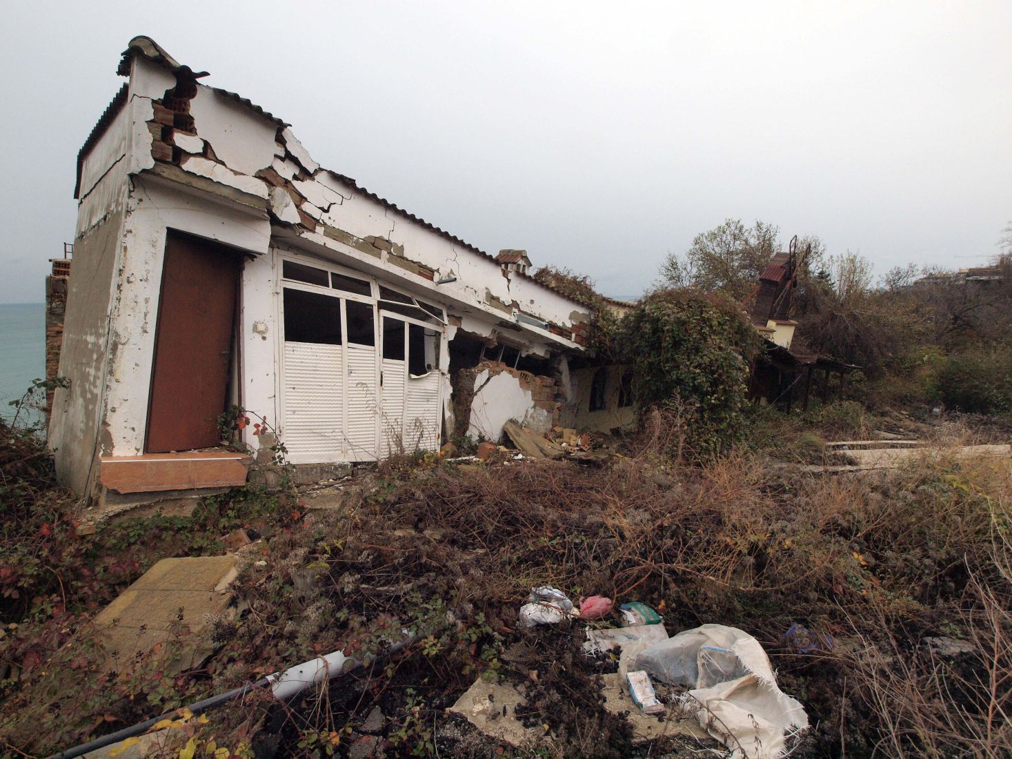 Свлачище край Варна се движи с 10 мм/денонощие