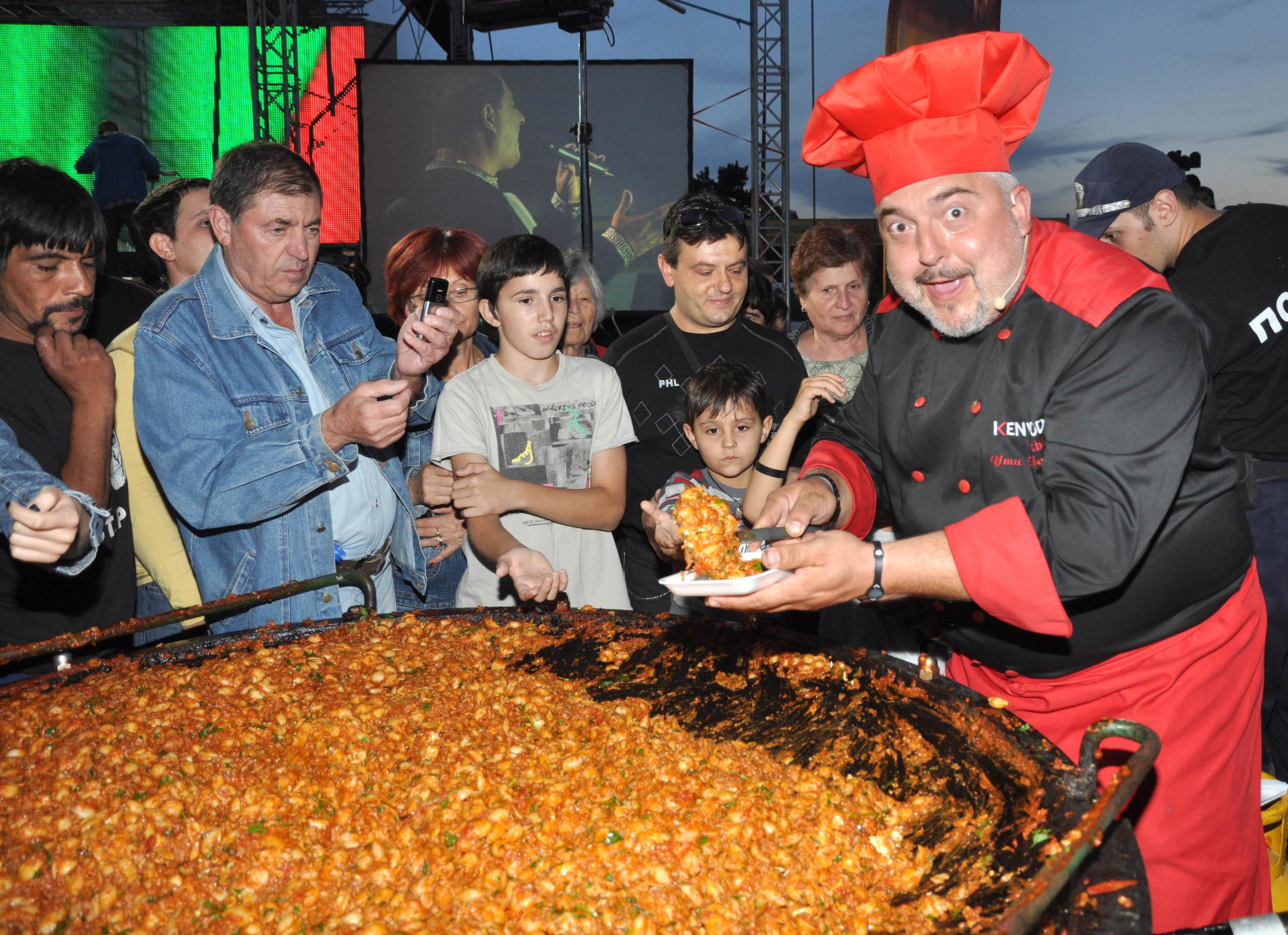 Топготвачи и сладкари на състезание в Панаира