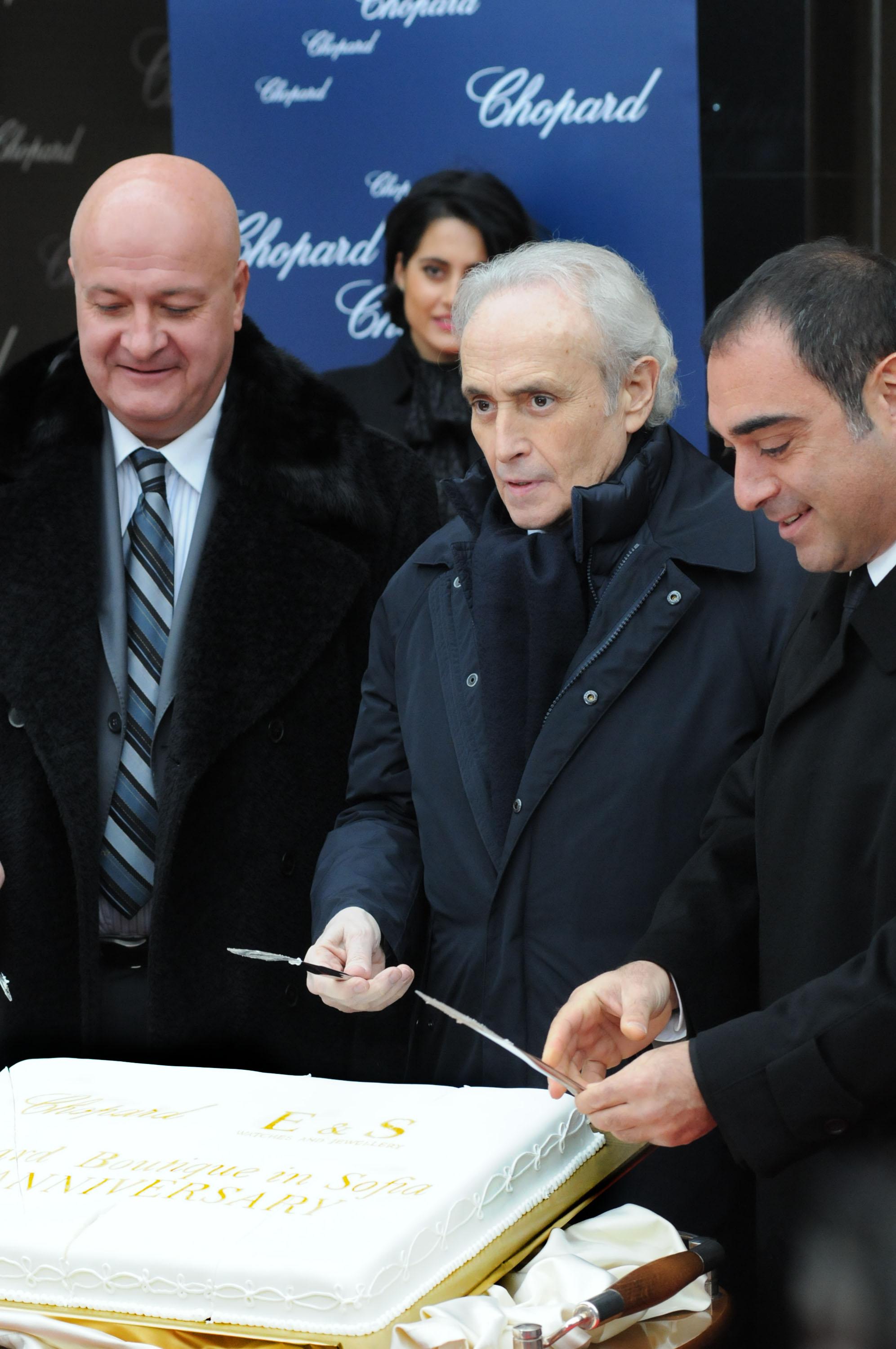 Хосе Карерас, заедно със Стефан Шарлопов и Ерик Тепеликян - съсобственици на бутик Chopard