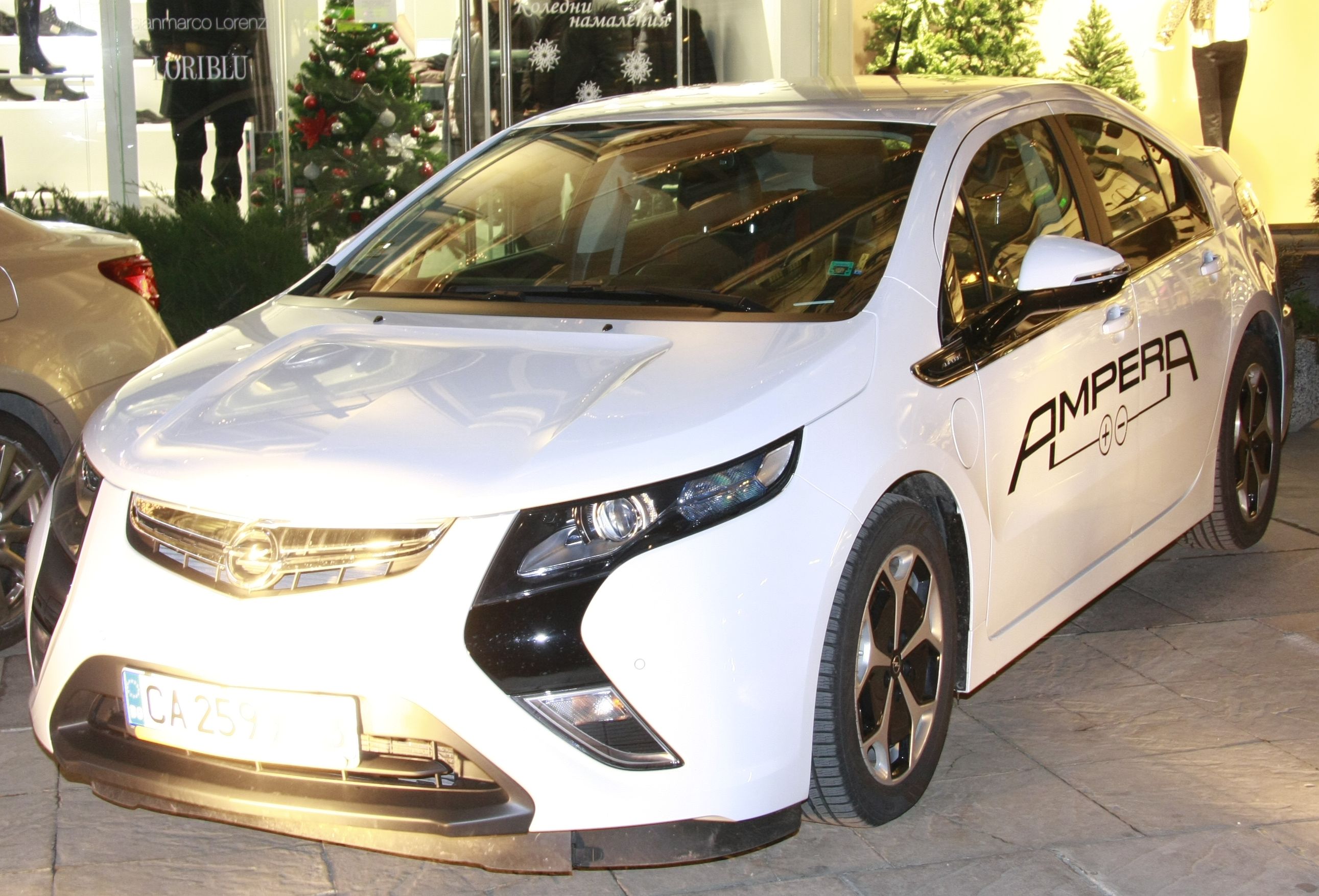 Opel Ampera е ”Екологичен автомобил на годината 2013”