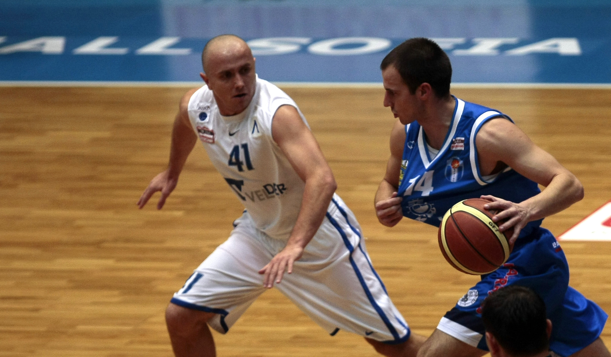 Отборът на Левски успя да вземе домакинството си на Черноморец с 90:81 в мач от деветия кръг на Националната баскетболна лига