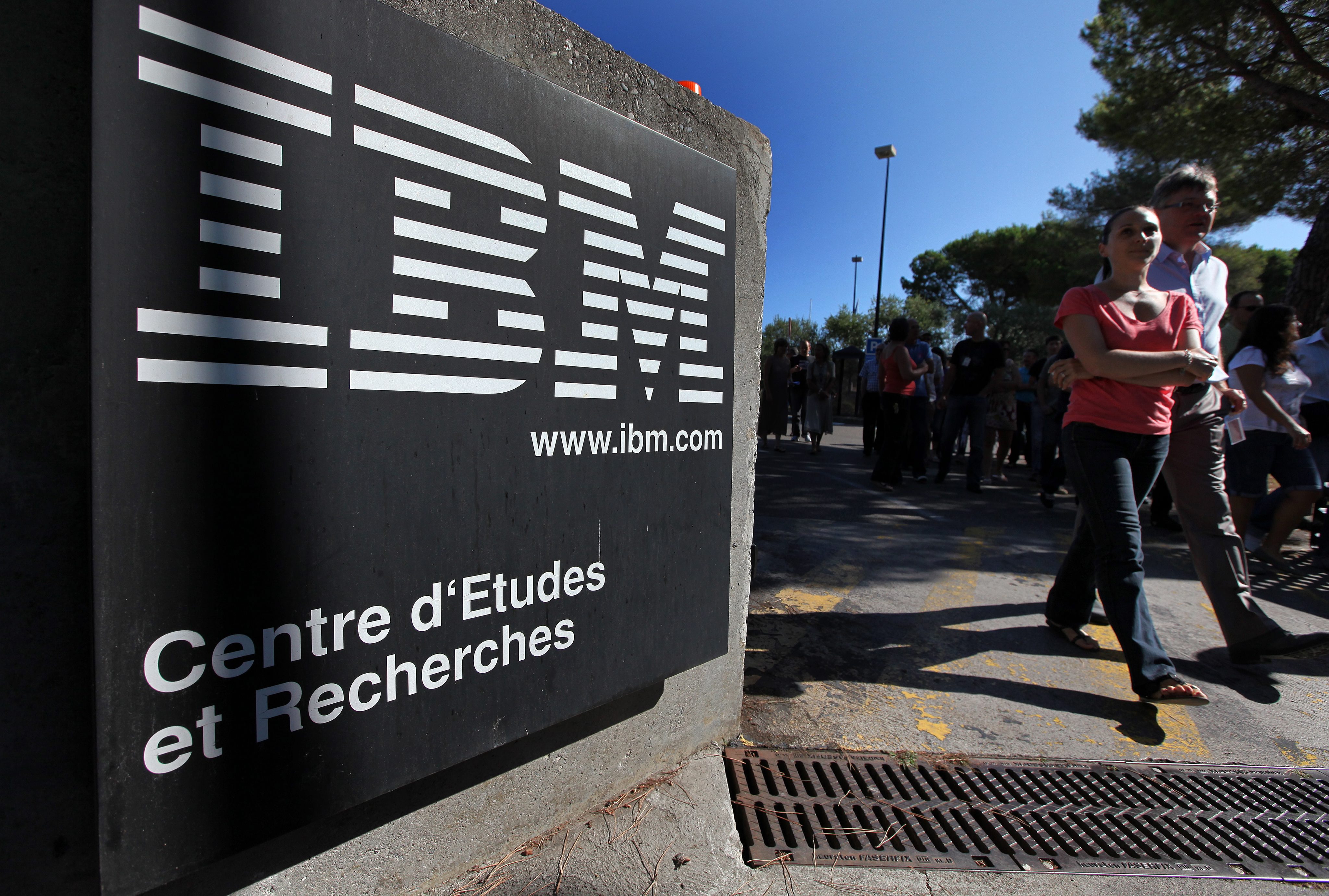 IBM съкращава 1400 френски работници