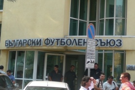 3-ма треньори и 37 футболисти от А и Б група прекратиха договорите си