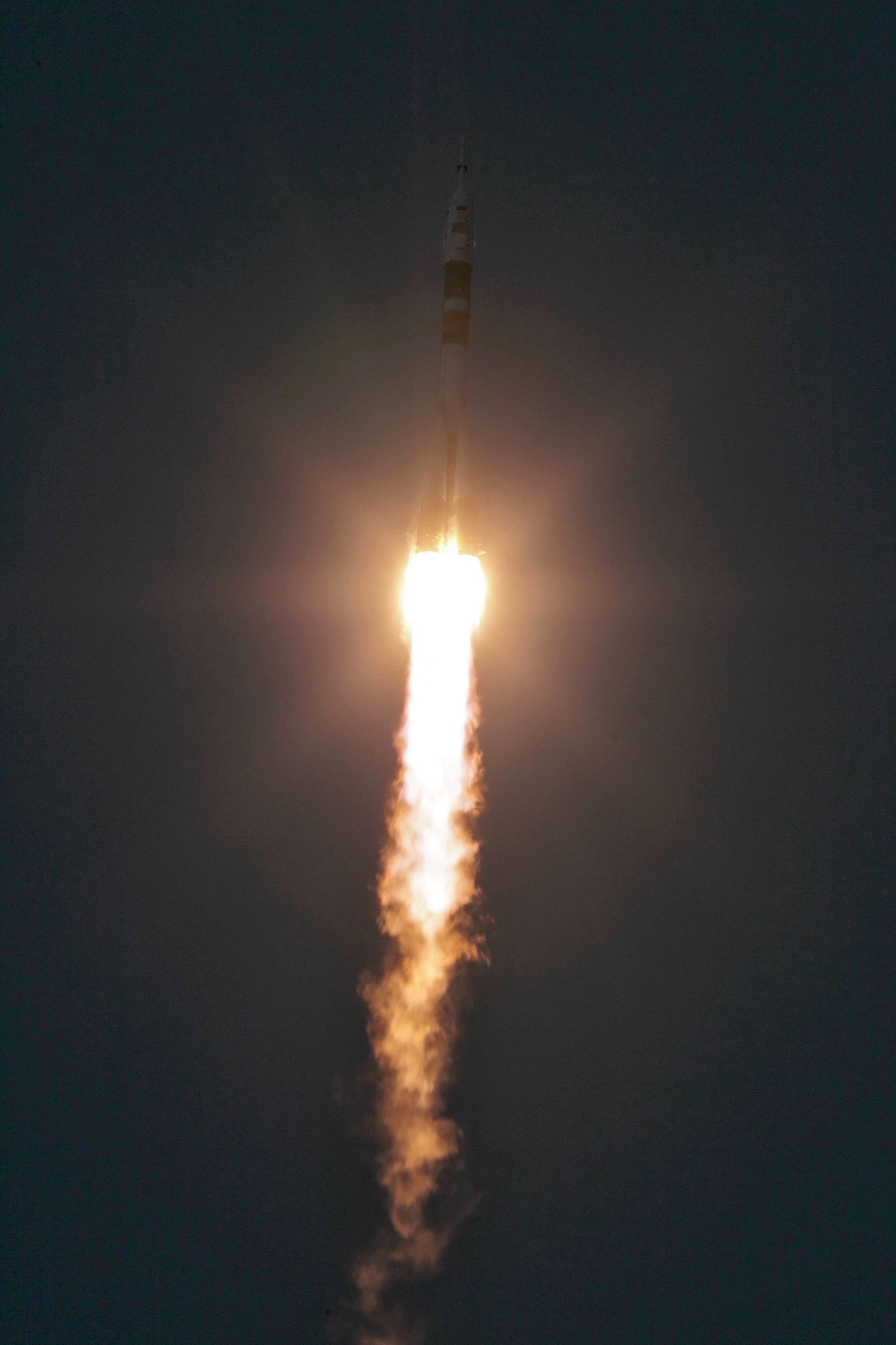 Космическият кораб ”Союз ТМА-07М” излетя успешно към МКС