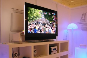 Информират еврокомисаря за новите технологии по случая Булсатком-bTV