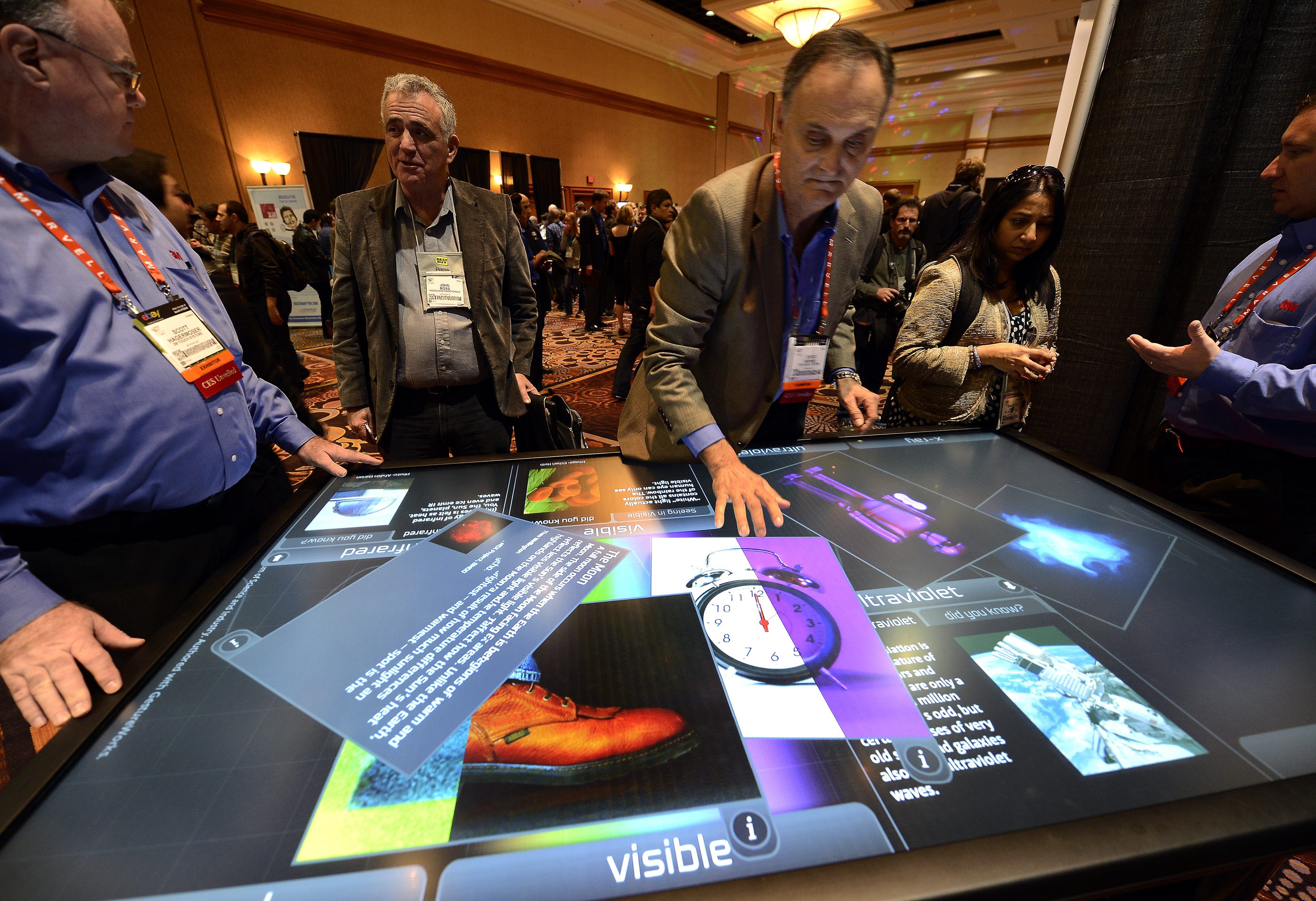 CES 2013 - 84-инчова интерактивна маса