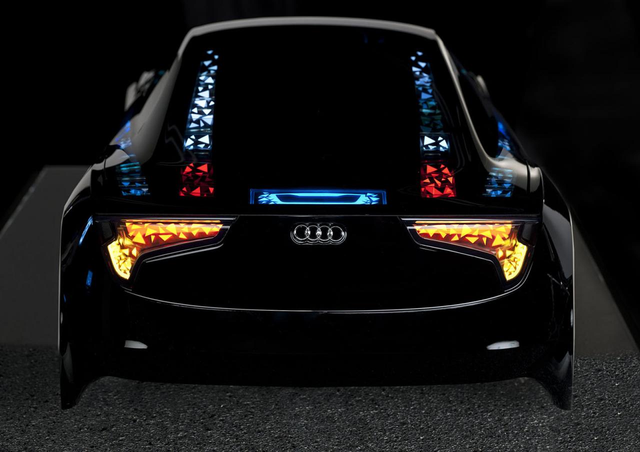 Audi показа авто светлините на бъдещето (видео)