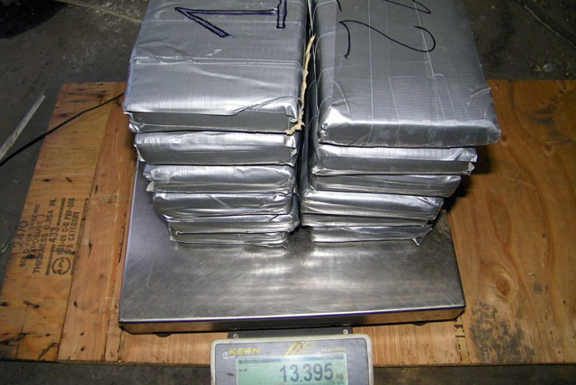 Откриха 24 кг кокаин в камион на Калотина