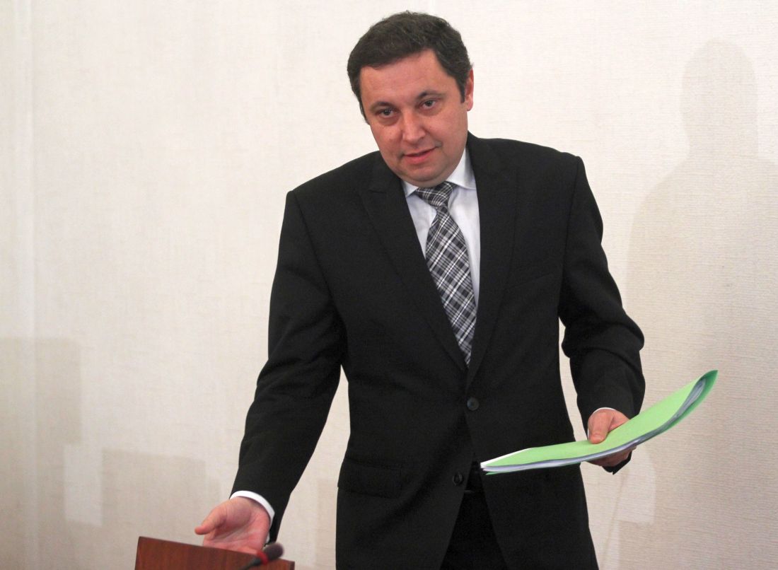 Комисията на Янев се самосезира за ”Дюнигейт”