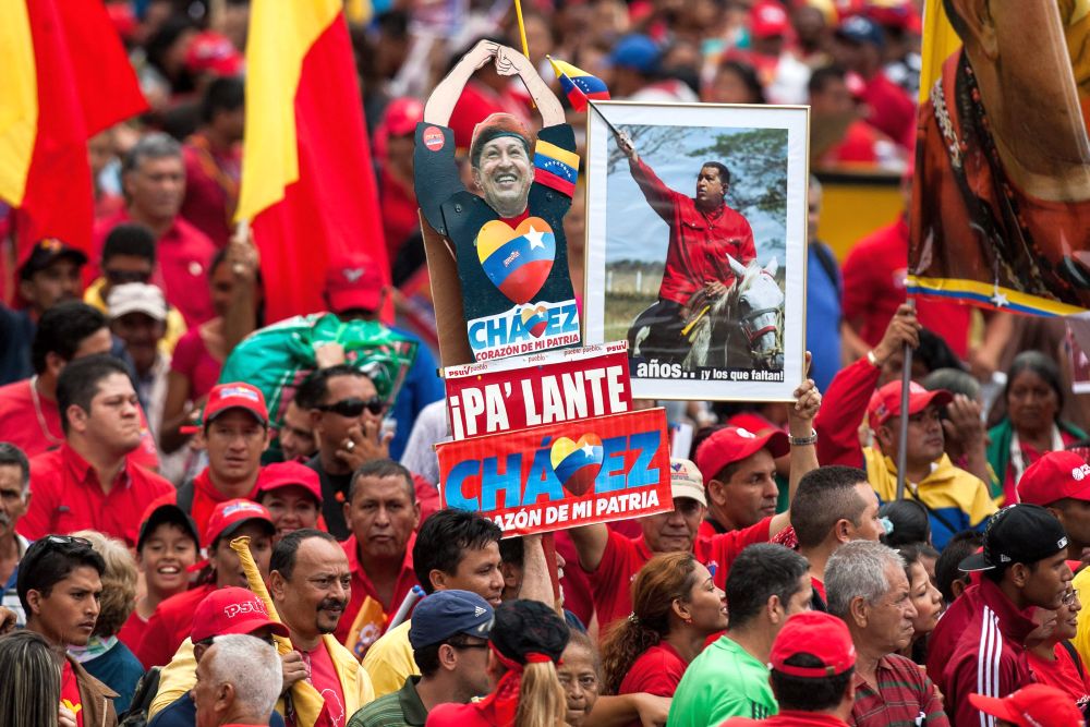 Хиляди венецуелци се заклеха във вярност на Уго Чавес на митинг в Каракас