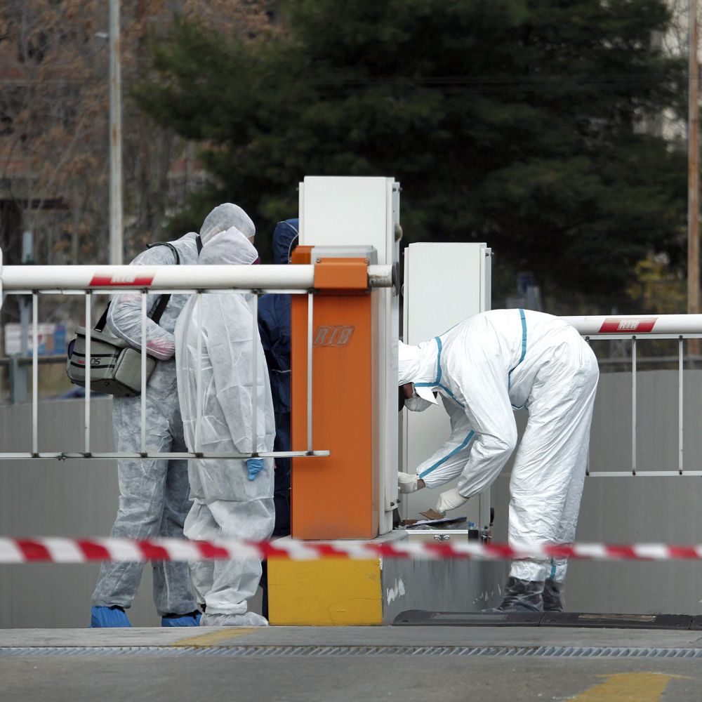 Куршум в офиса на премиера в Гърция