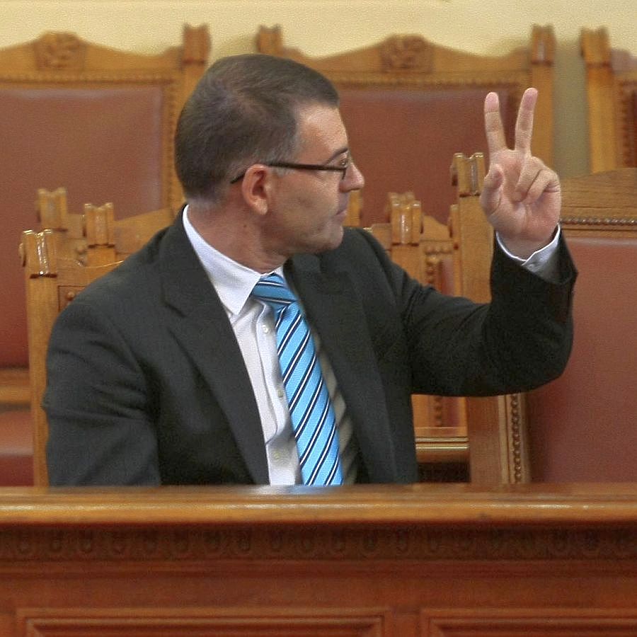 БСП да отговори на въпроса дали да банкрутира България, призова Симеон Дянков