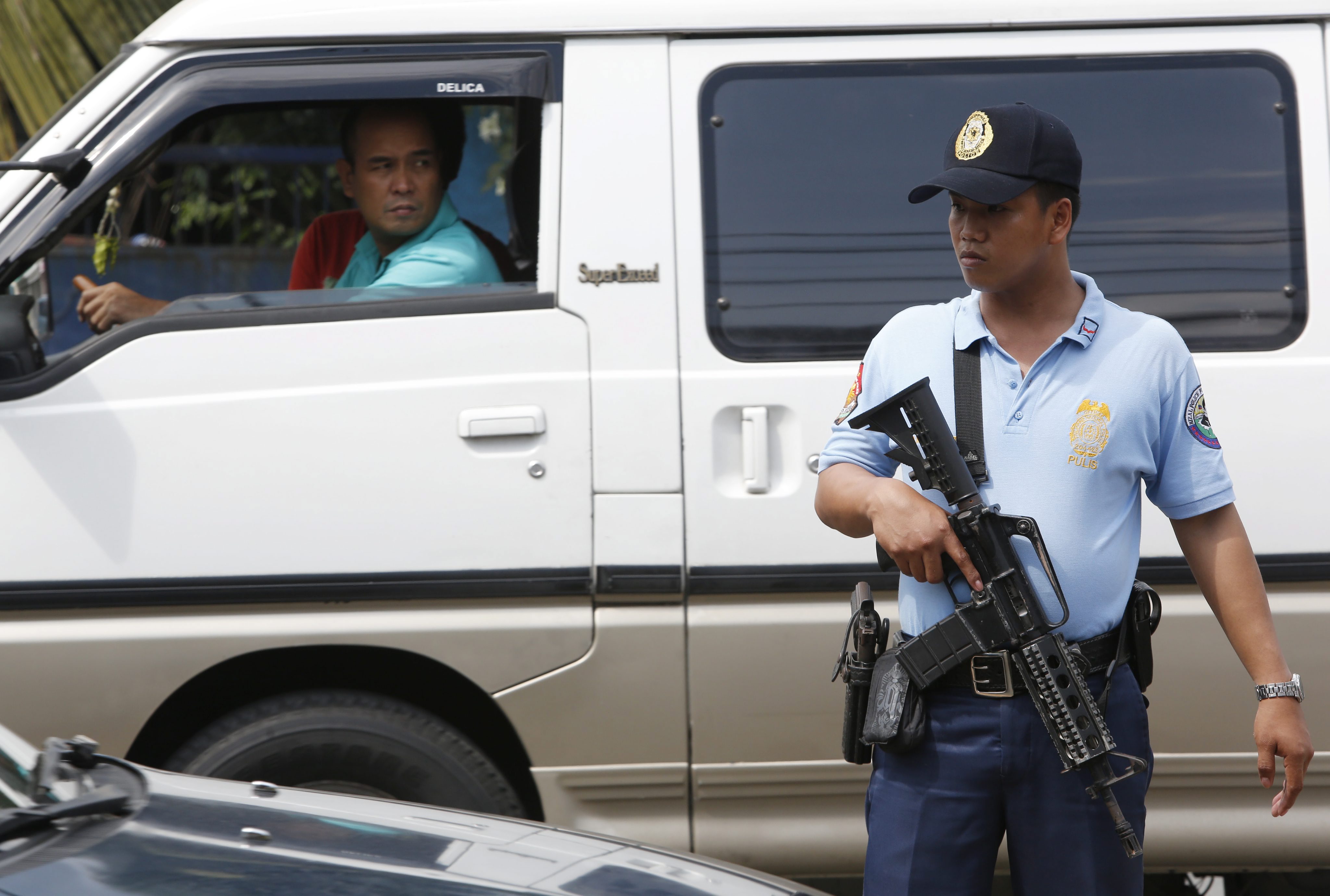 Обвиненията са предявени по силата на филипински закон за закрила на децата