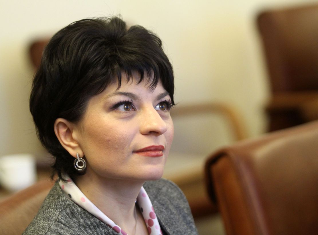 Здравната каса да предприеме незабавно необходимите мерки, разпореди Десислава Атанасова