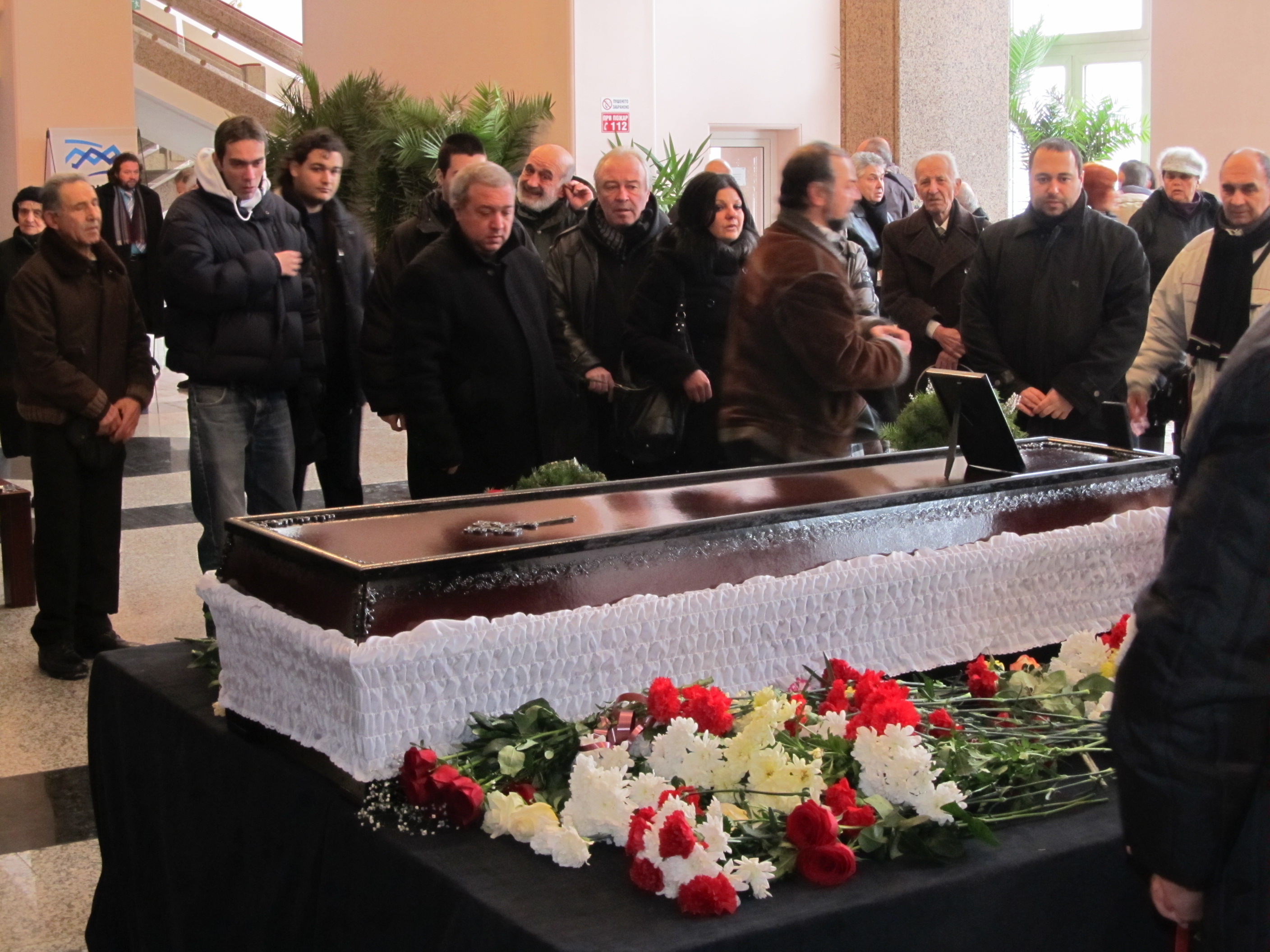 Стотици русенци, роднини, близки и колеги казаха ”последно сбогом” на големия музикант