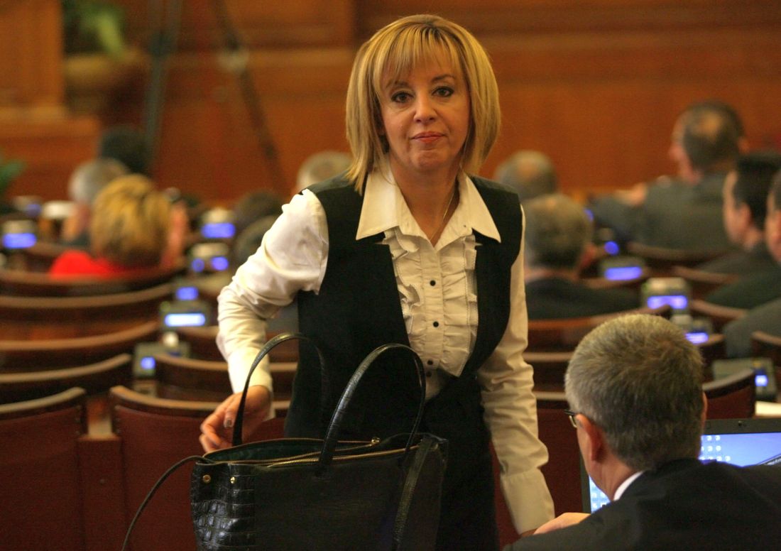 Мая Манолова припомни на депутатите от ГЕРБ, че ангажимент за създаване на комисията след ”Дюнигейт” поел лично премиерът