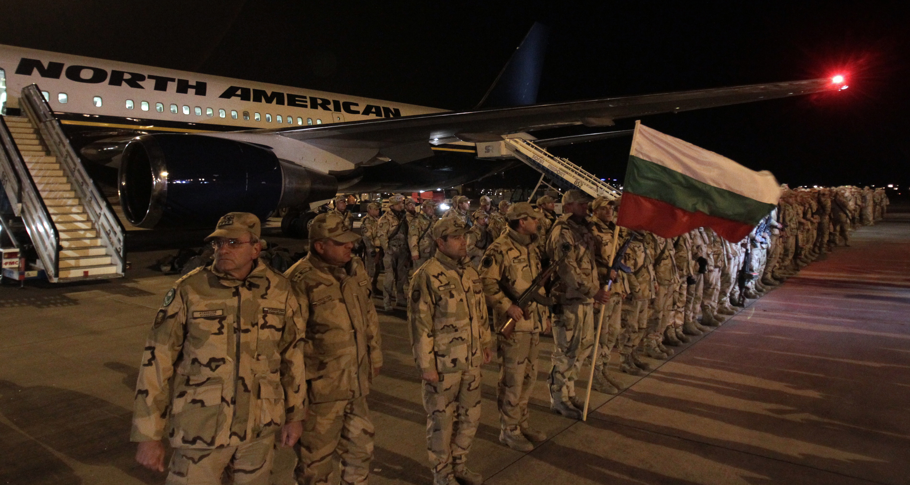 Над 200 военни се върнаха от мисия в Афганистан