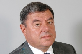 Рилски спортист с отворено писмо до БФБ, иска оставката на шефа на Съдийската комисия