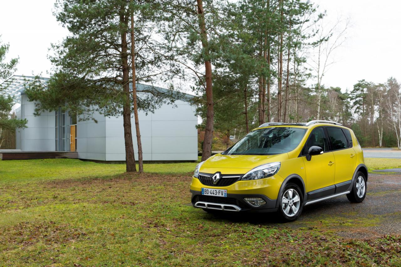 Renault обяви по-корав Scenic