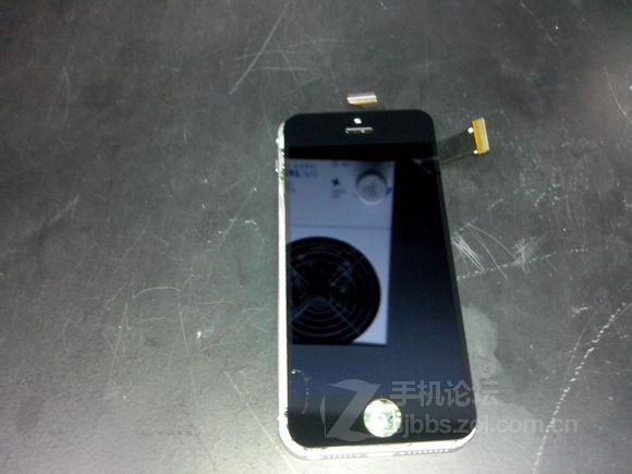 Появиха се снимки на новия iPhone