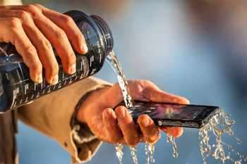 Sony Xperia Z работи и под вода