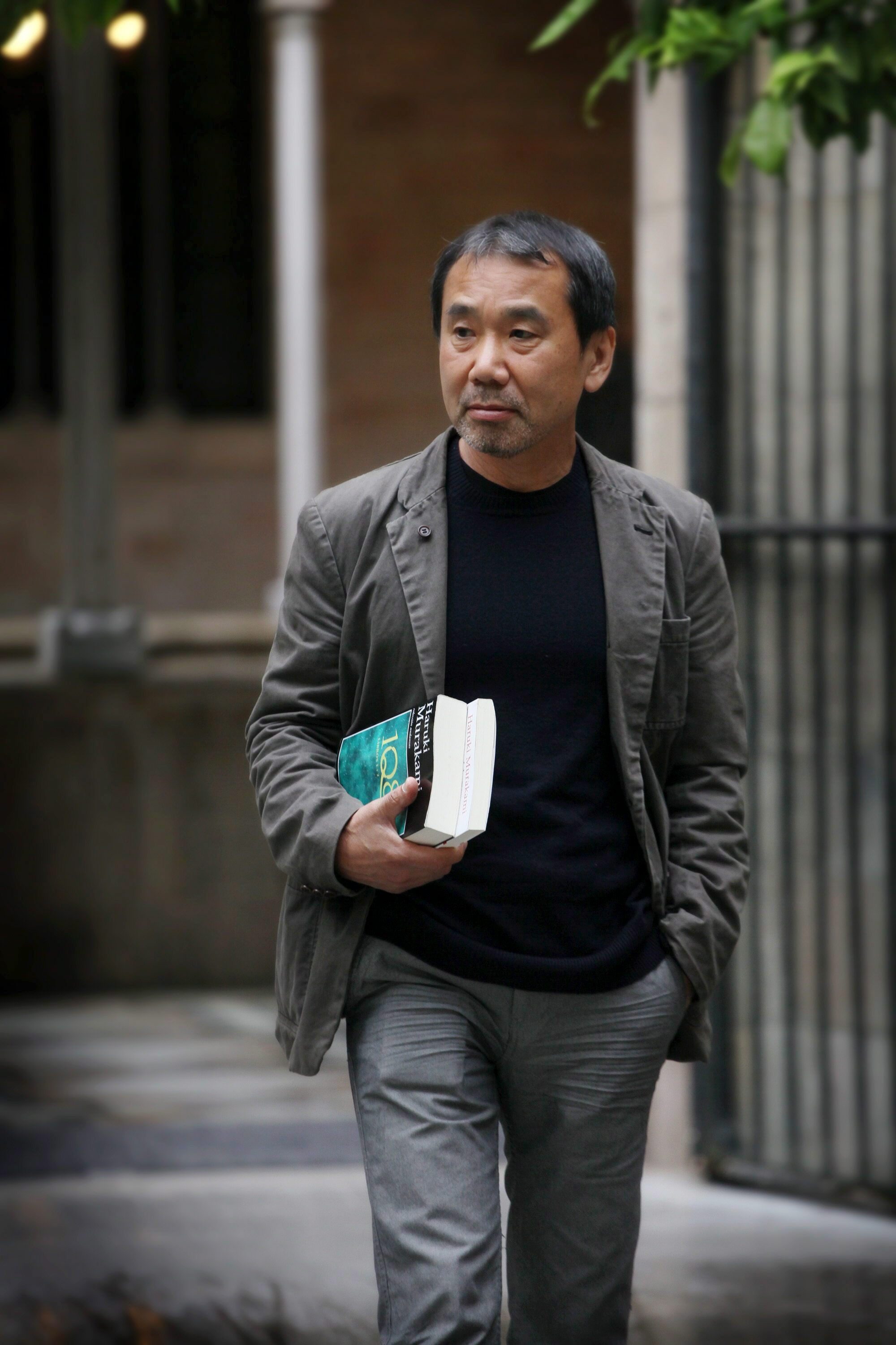 Нова книга от Харуки Мураками излиза в Япония