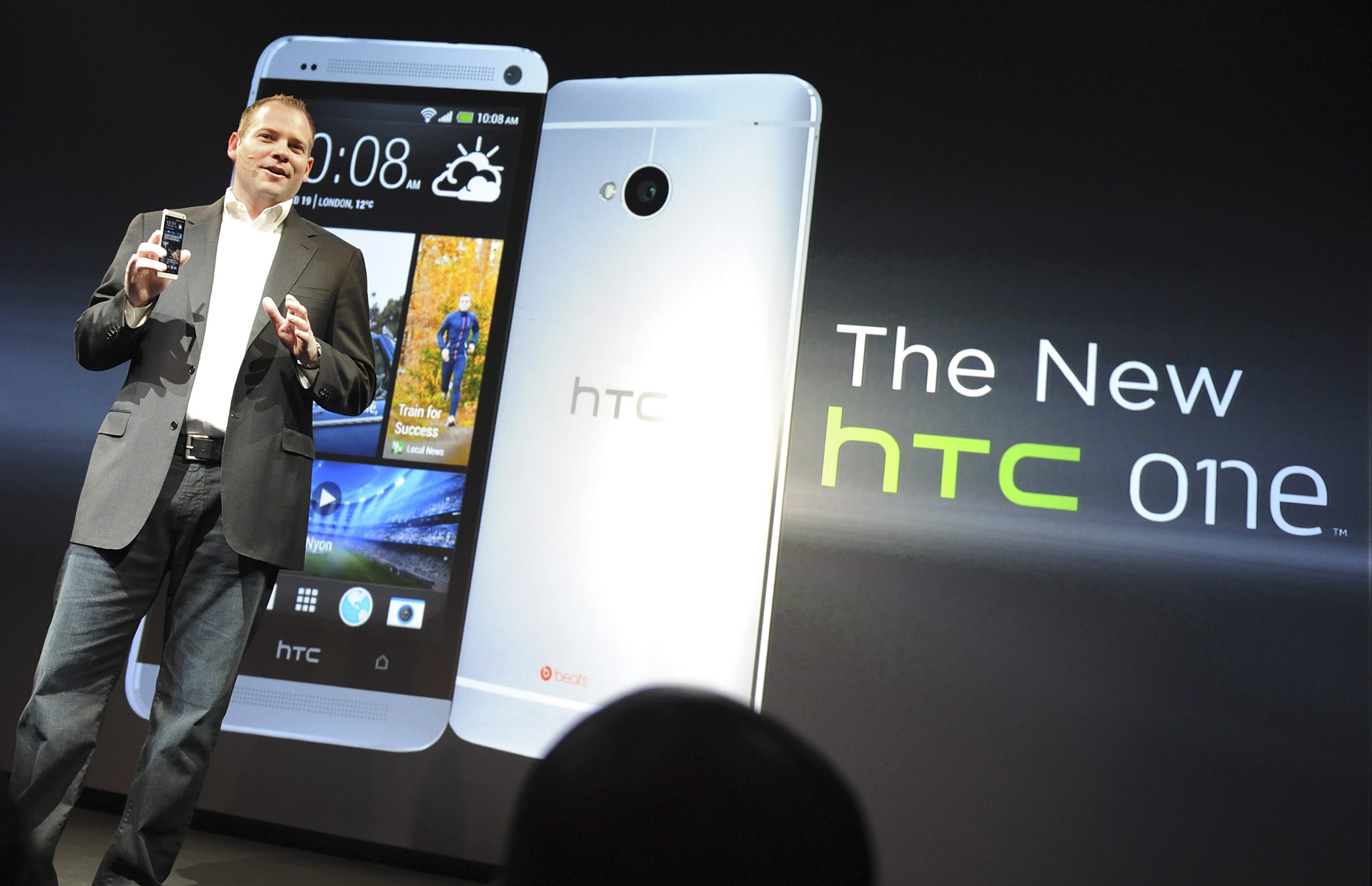 HTC представи новия си флагман - HTC One