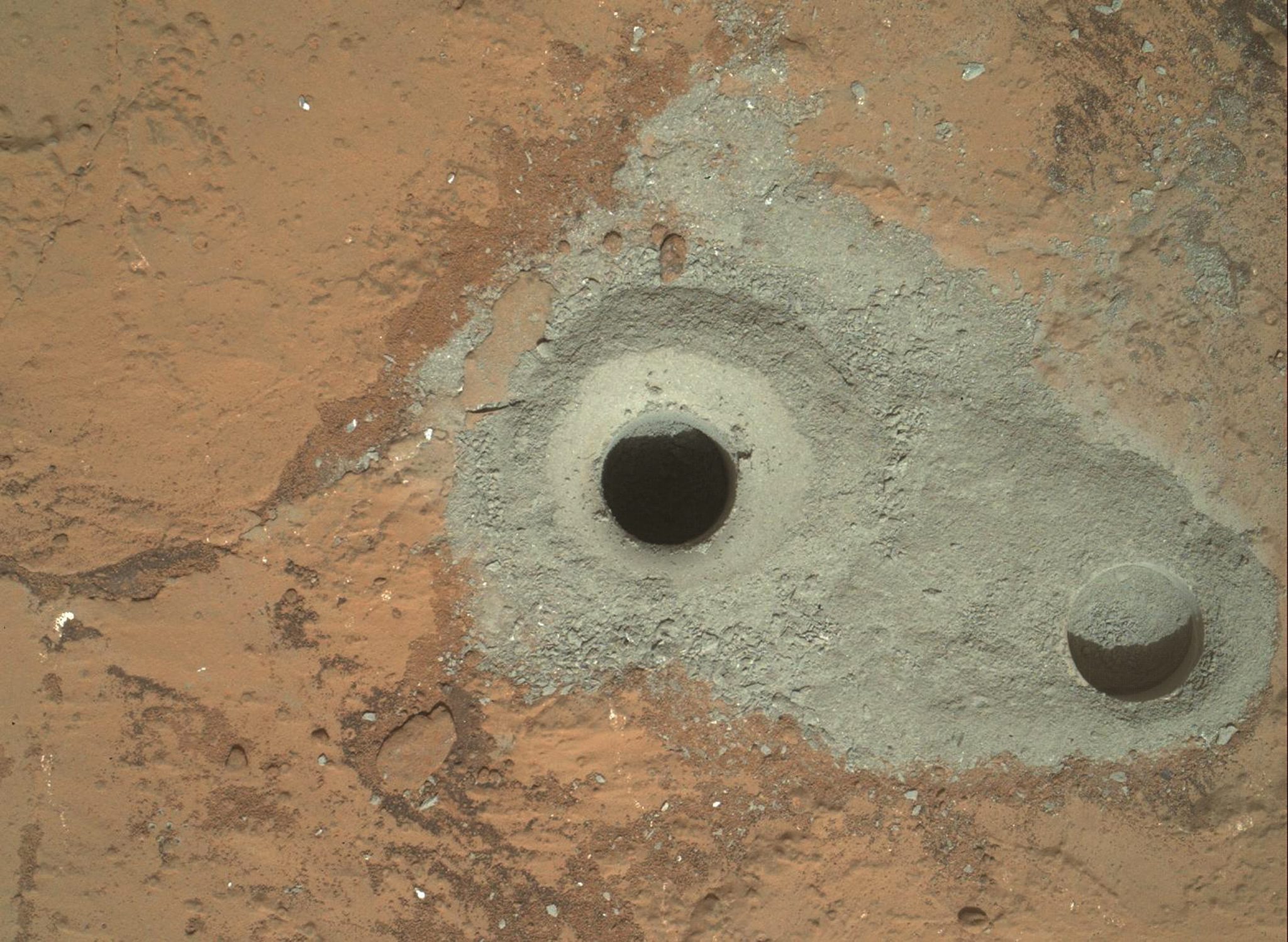 ”Кюриосити” проби дупка в скала на Марс