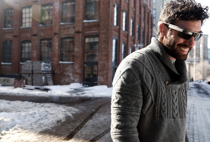 Очилата с добавена реалност Google Glass