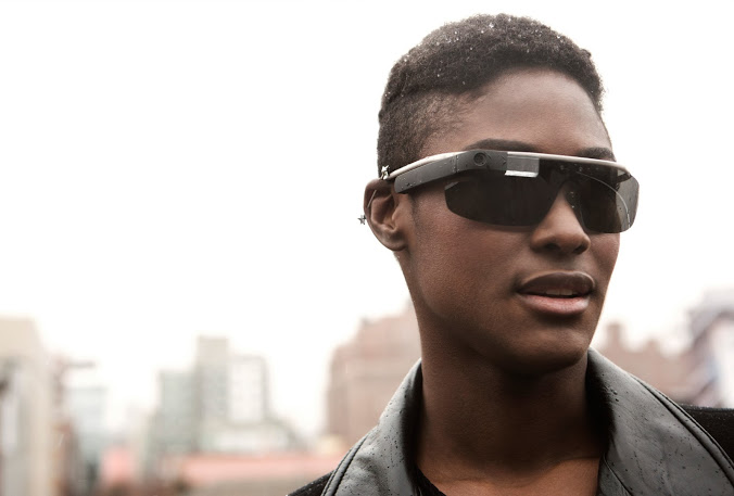 Очилата с добавена реалност Google Glass